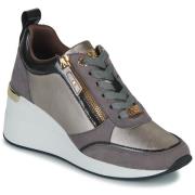 Lage Sneakers Xti 141990-PLUMB