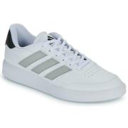 Lage Sneakers adidas COURTBLOCK