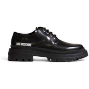 Nette Schoenen Love Moschino LaceUp Oxford Schoenen Zwart Lakleer