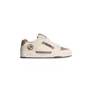Sneakers Globe TILT
