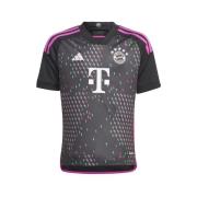 T-shirt adidas -