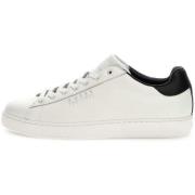 Sneakers Guess Baskets Nola