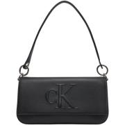 Tas Calvin Klein Jeans SCULPTED FLAP SHOULDER POUCH LV04K3148G