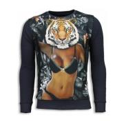 Sweater Local Fanatic Tiger Chick