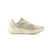 Lage Sneakers New Balance Fresh Foam ARISHI v4 TIRALUX