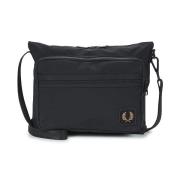 Handtasje Fred Perry NYLON BADGE CROSSBODY BAG