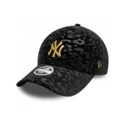 Pet New-Era Wmns leo velour 9forty neyyan