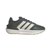 Lage Sneakers adidas Avryn