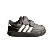 Lage Sneakers adidas BREAKNET