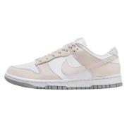 Lage Sneakers Nike Dunk Low Next Nature White Light Orewood Brown