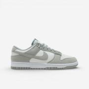 Lage Sneakers Nike Dunk Low SE White Light Pumice