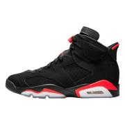 Hoge Sneakers Nike 6 Retro Black Infrared