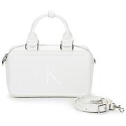 Handtas Calvin Klein Jeans BOLD CK BAULETTO CROSSBODY