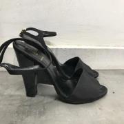 Pre-owned Canvas sandals Fendi Vintage , Black , Dames