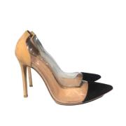 Pre-owned Suede heels Gianvito Rossi Pre-owned , Black , Dames