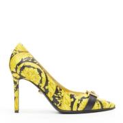 Pre-owned Leather heels Versace Pre-owned , Yellow , Dames