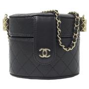 Pre-owned Leather clutches Chanel Vintage , Black , Dames