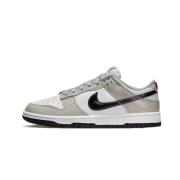 Licht IJzererts Zwarte Sneakers Nike , Gray , Dames