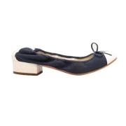 Pre-owned Leather heels Chanel Vintage , Blue , Dames