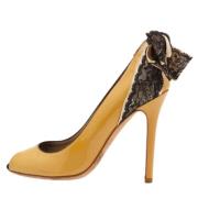 Pre-owned Lace heels Dolce & Gabbana Pre-owned , Yellow , Dames