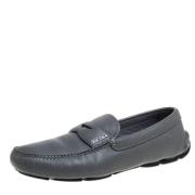 Pre-owned Leather flats Prada Vintage , Gray , Dames