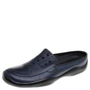 Pre-owned Leather flats Prada Vintage , Blue , Dames