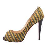 Pre-owned Canvas heels Christian Louboutin Pre-owned , Yellow , Dames