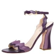 Pre-owned Leather sandals Prada Vintage , Purple , Dames