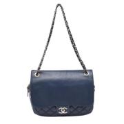 Pre-owned Leather chanel-bags Chanel Vintage , Blue , Dames