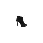 Pre-owned Suede boots Chanel Vintage , Black , Dames