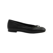 Pre-owned Leather flats Manolo Blahnik Pre-owned , Black , Dames