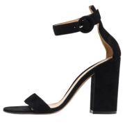 Pre-owned Suede sandals Gianvito Rossi Pre-owned , Black , Dames