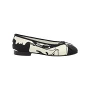 Pre-owned Canvas flats Chanel Vintage , White , Dames