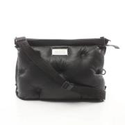 Pre-owned Leather shoulder-bags Maison Margiela Pre-owned , Black , Da...