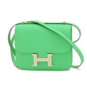 Pre-owned Fabric shoulder-bags Hermès Vintage , Green , Dames