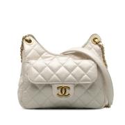 Pre-owned Leather shoulder-bags Chanel Vintage , White , Dames