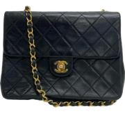 Pre-owned Fabric shoulder-bags Chanel Vintage , Black , Dames