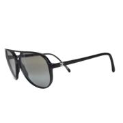 Pre-owned Plastic sunglasses Chanel Vintage , Black , Dames