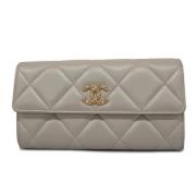 Pre-owned Leather wallets Chanel Vintage , Gray , Dames