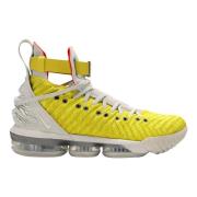 Beperkte Editie LeBron 16 Harlem Fashion Nike , Yellow , Heren