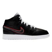 Beperkte oplage Air Jordan 1 Mid Nike , Black , Dames