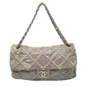 Pre-owned Leather chanel-bags Chanel Vintage , Gray , Dames