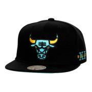 Zwarte Bulls Core Snapback Hoed Mitchell & Ness , Black , Heren