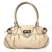 Pre-owned Leather handbags Salvatore Ferragamo Pre-owned , Beige , Dam...