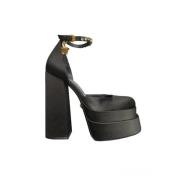 Pre-owned Leather heels Versace Pre-owned , Black , Dames