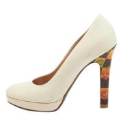 Pre-owned Leather heels Versace Pre-owned , Beige , Dames