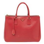 Pre-owned Leather prada-bags Prada Vintage , Red , Dames