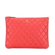 Pre-owned Leather clutches Chanel Vintage , Red , Dames