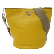 Pre-owned Leather shoulder-bags Prada Vintage , Yellow , Dames