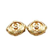 Pre-owned Metal earrings Chanel Vintage , Yellow , Dames